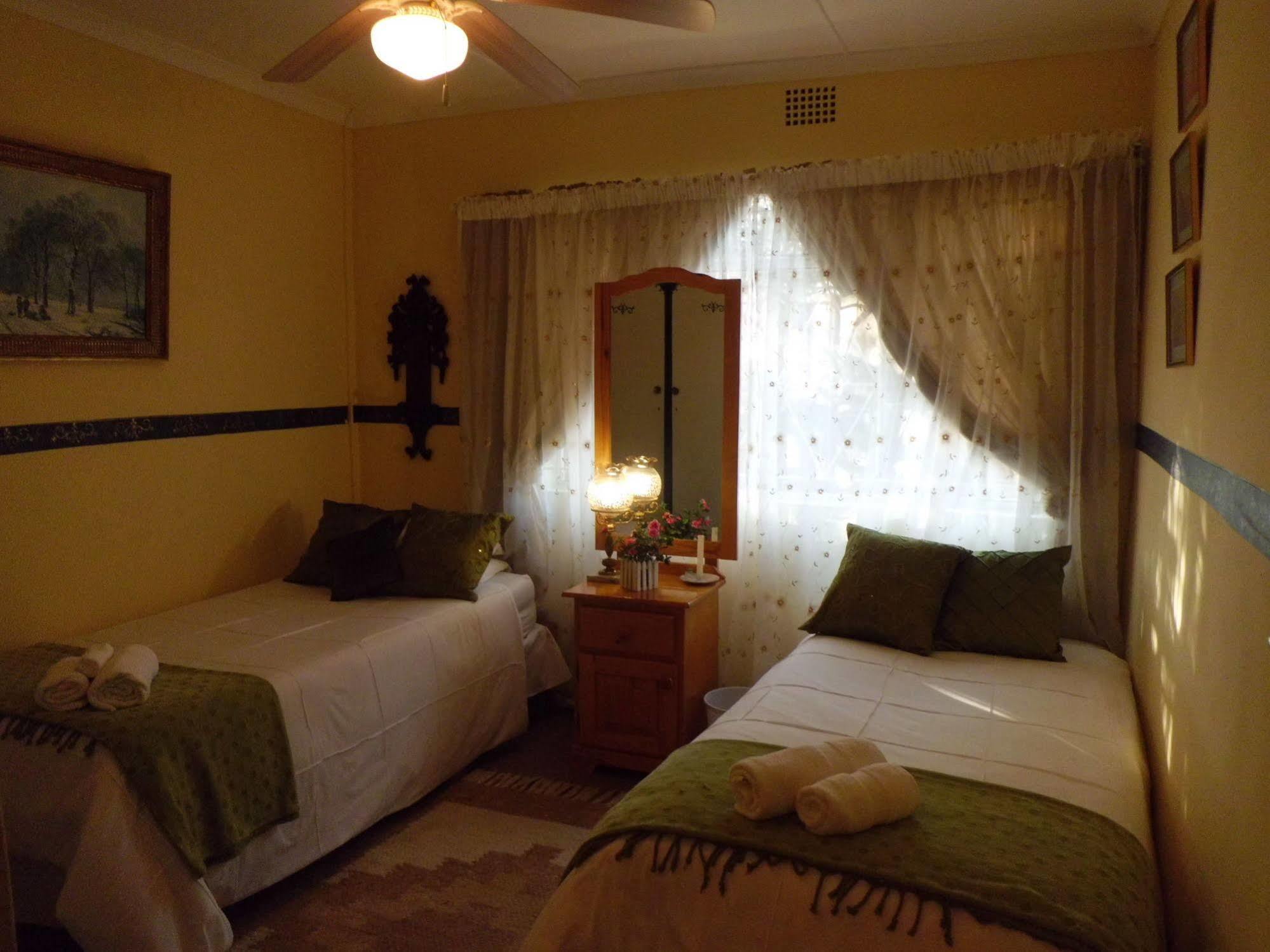 Morning Glory Cottages Venterstad Екстериор снимка